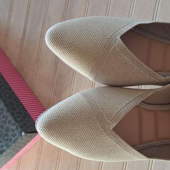 NWT ME Too Aubri Sustainable Mesh Metallic Gold Bisque Ballet Flats - Picture 3 of 10